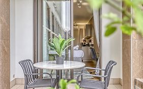 One Rosebank Luxe Studios